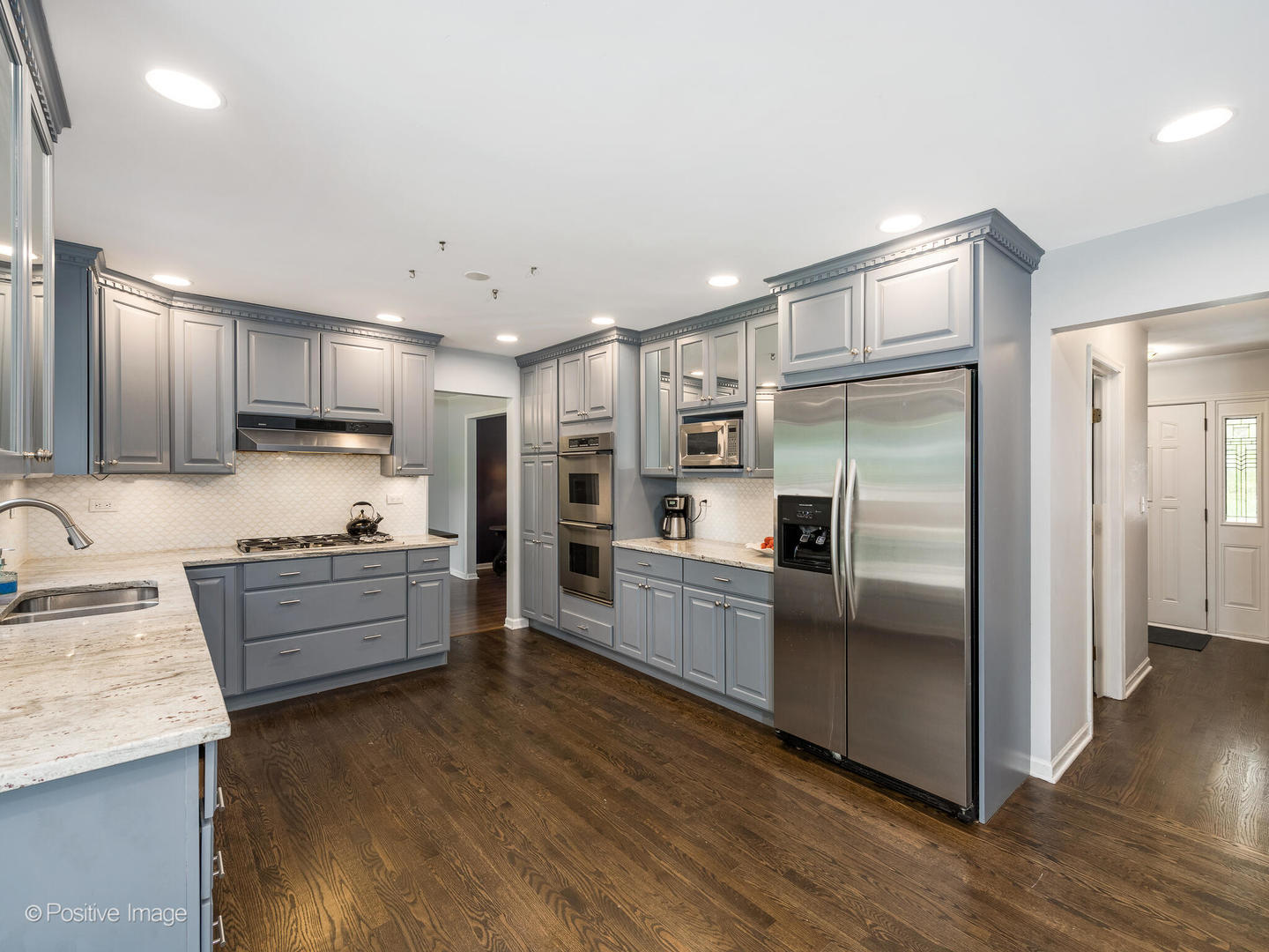 421 South River Road Naperville, IL 60540 - Photo 8 of 28 Gallery Image 8