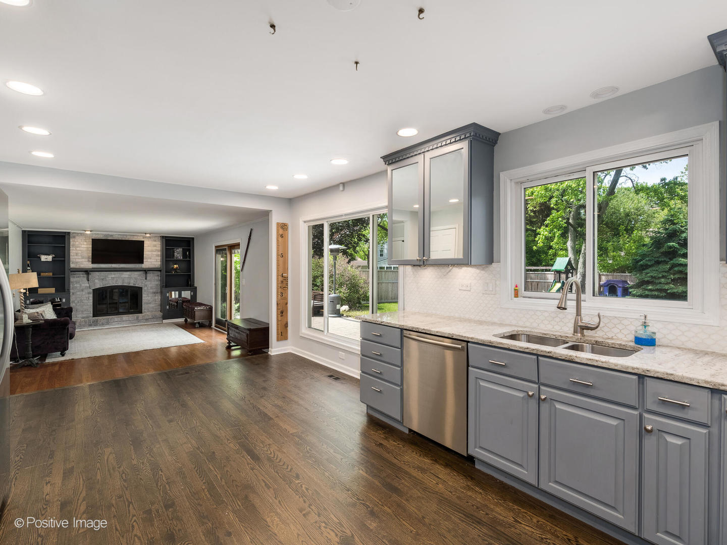 421 South River Road Naperville, IL 60540 - Photo 9 of 28 Gallery Image 9