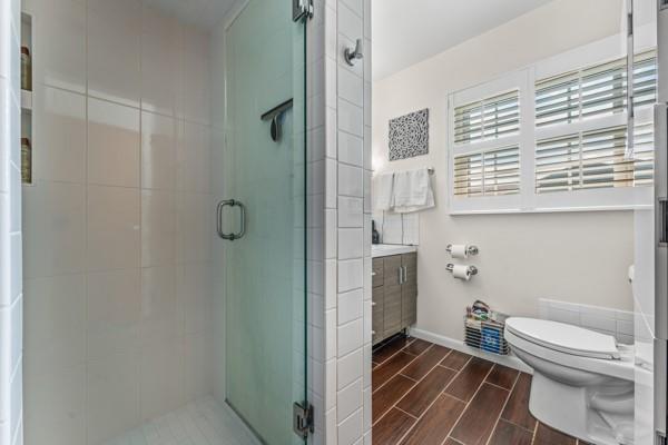 128 Meadowbrook Road Hermitage, PA 16148 - Photo 20 of 32 Main bath is new!