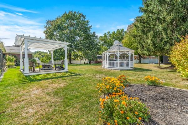 128 Meadowbrook Road Hermitage, PA 16148 - Photo 28 of 32 Gallery Image 28
