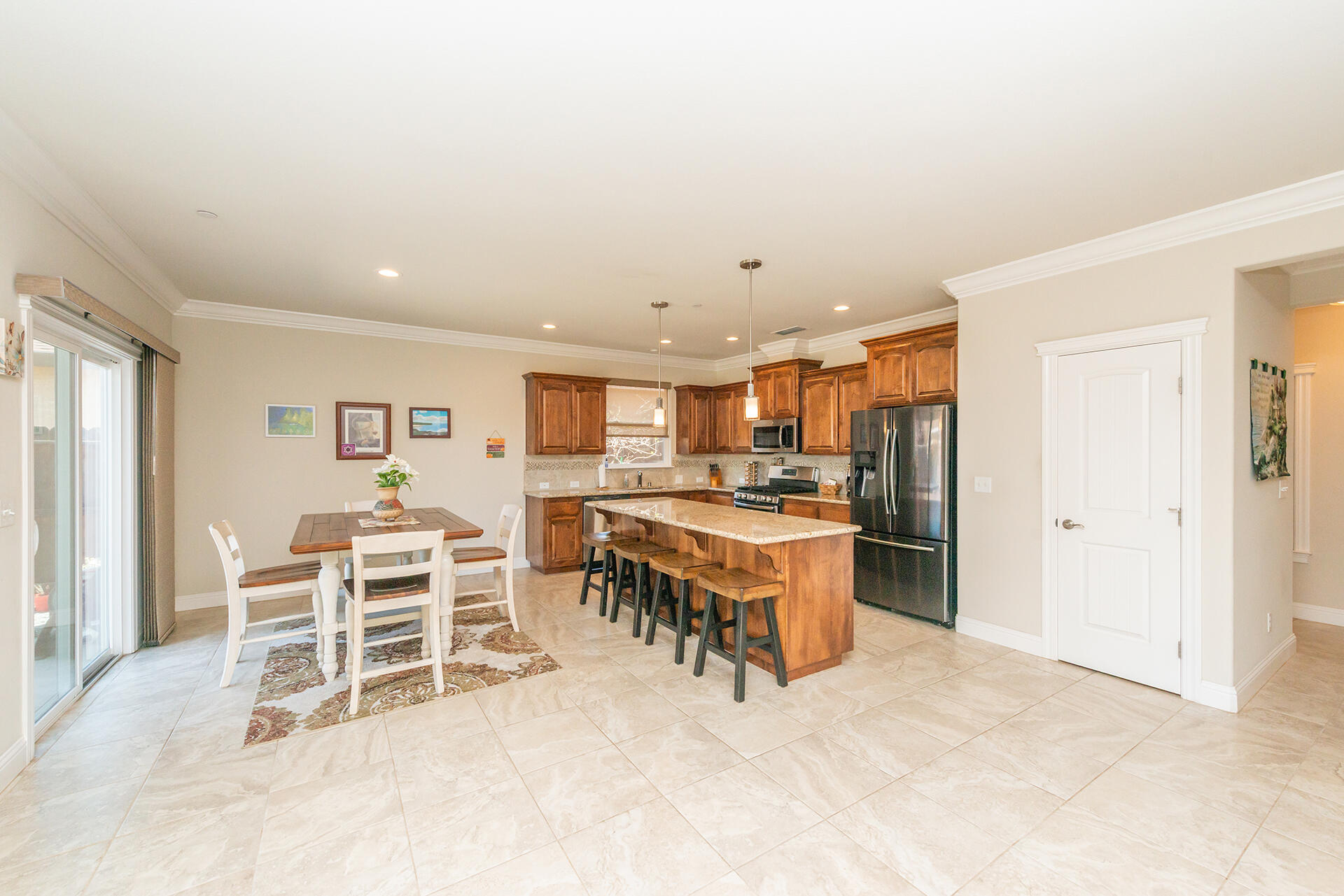3326 Hotlam Road Redding, CA 96002 - Photo 16 of 60 Dining/Kitch