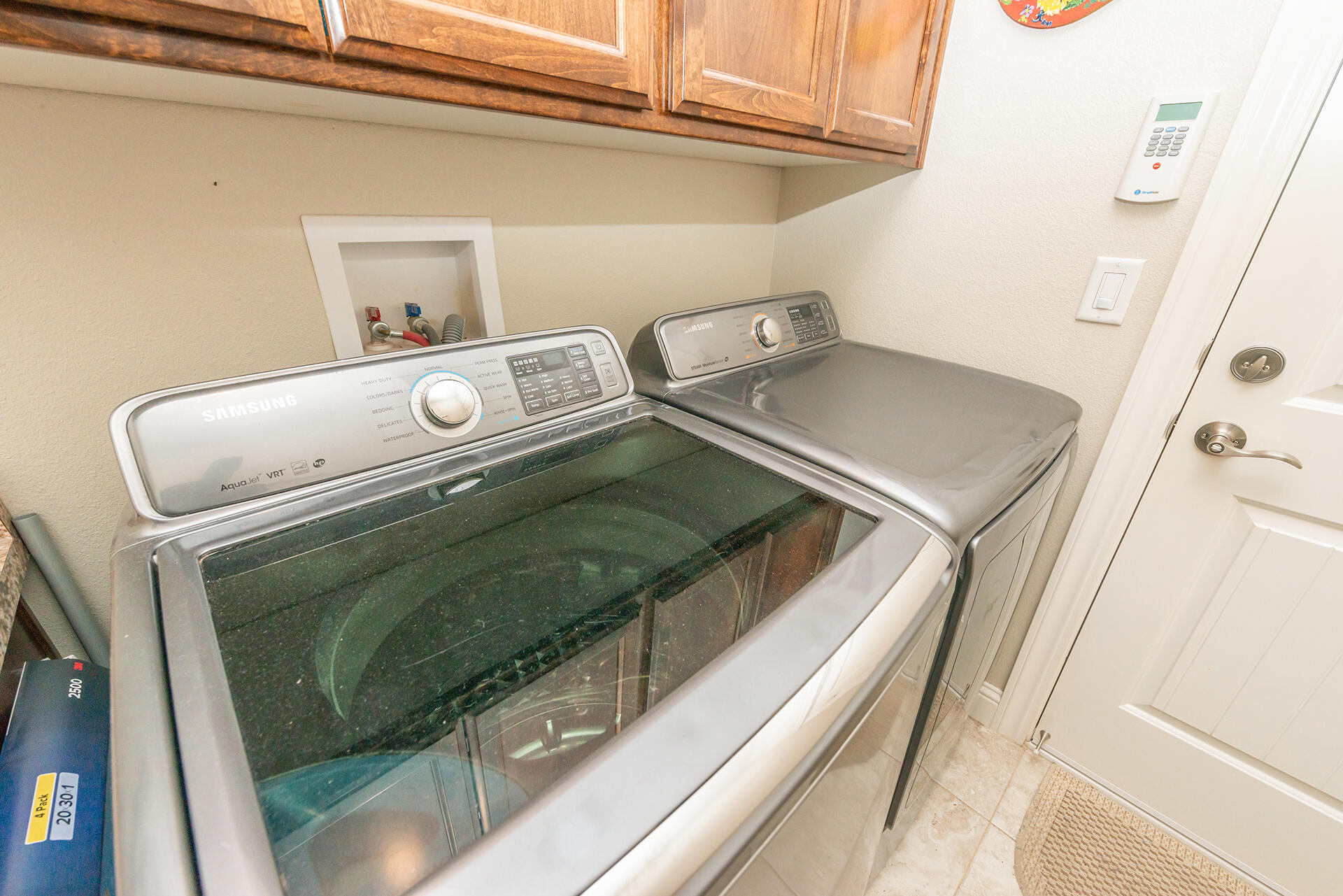 3326 Hotlam Road Redding, CA 96002 - Photo 45 of 60 a utility room with washer and dryer