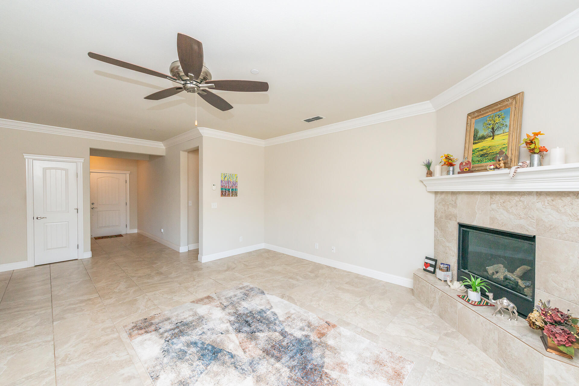 3326 Hotlam Road Redding, CA 96002 - Photo 8 of 60 Living Room