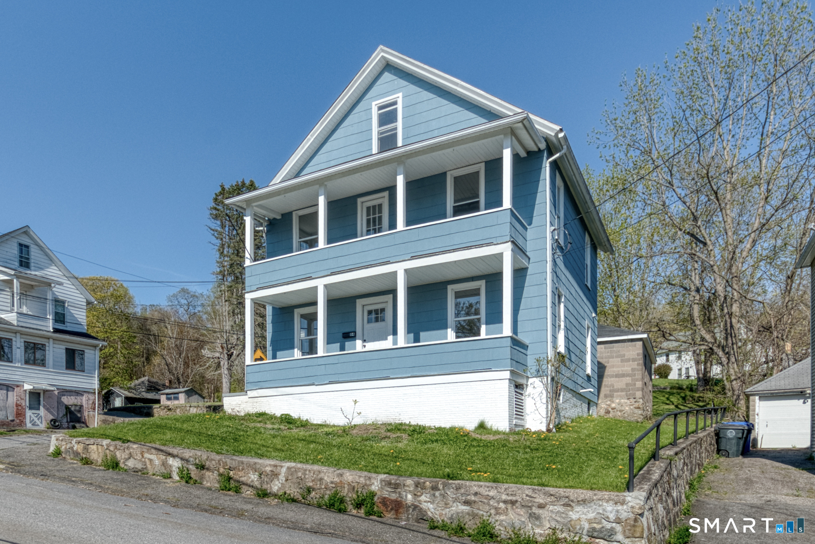 84 Jackson Street Torrington, CT 06790 - Photo 2 of 40