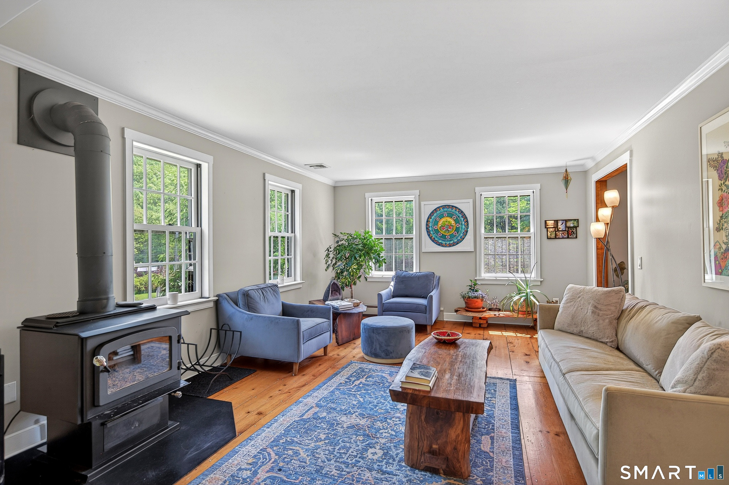 174 Huntingtown Road Newtown, CT 06470 - Photo 7 of 40 a living room with furniture and a window