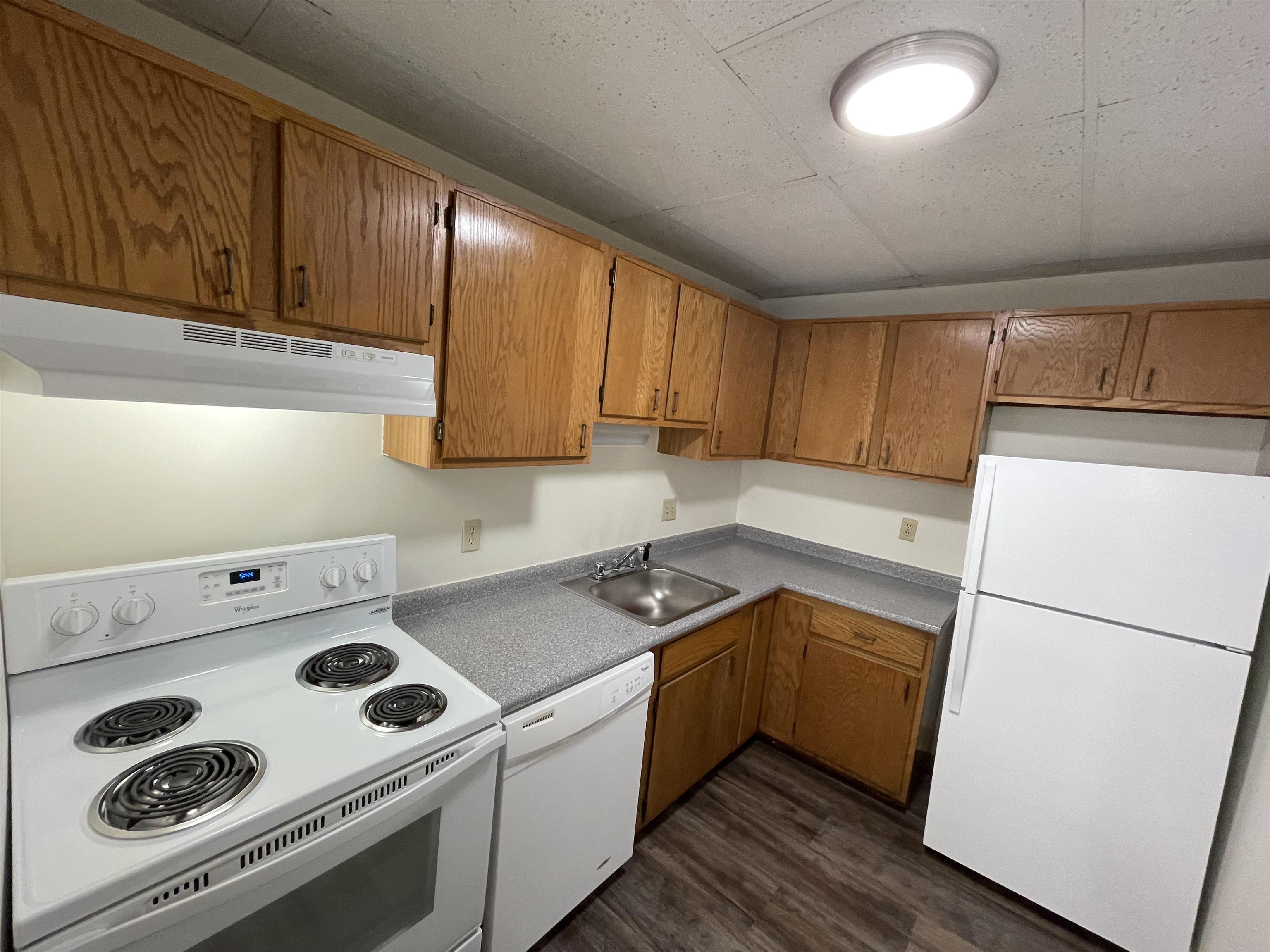 610 Union Street, Unit 301 Manchester, NH 03104 - Photo 4 of 34