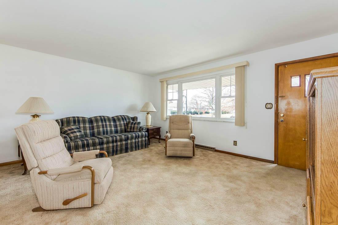 1412 Harlow Road Columbus, OH 43227 - Photo 4 of 18 Gallery Image 4