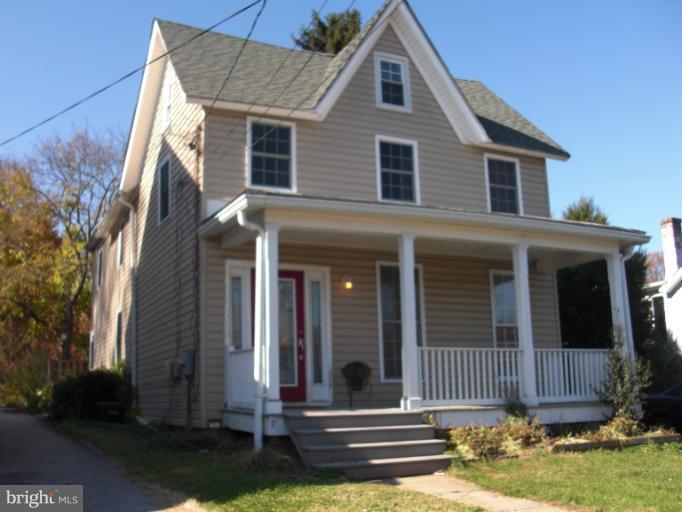 7924 Roldrew Avenue Towson, MD 21204 - Photo 4 of 18 Exterior (Front)