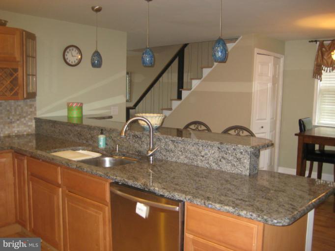 7924 Roldrew Avenue Towson, MD 21204 - Photo 5 of 18 Kitchen