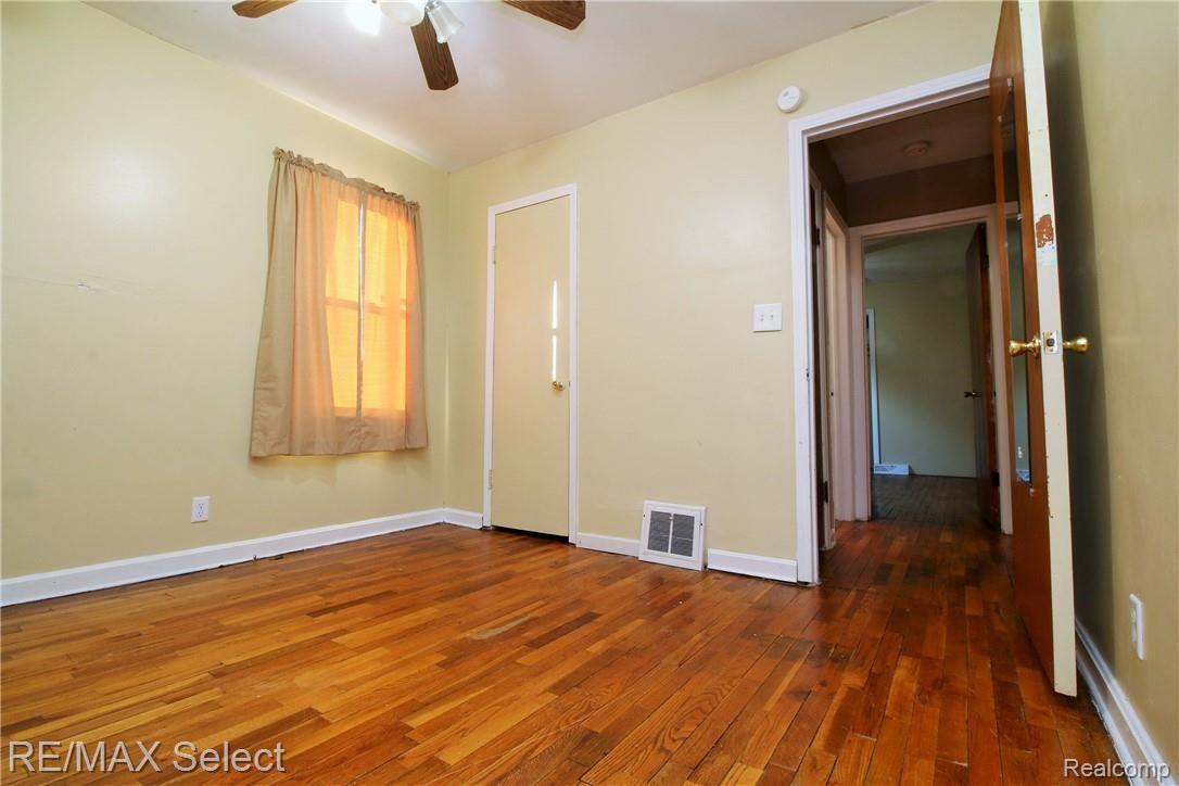 4121 Pengelly Road Flint, MI 48507 - Photo 11 of 16 IMG_0162 (2).JPG