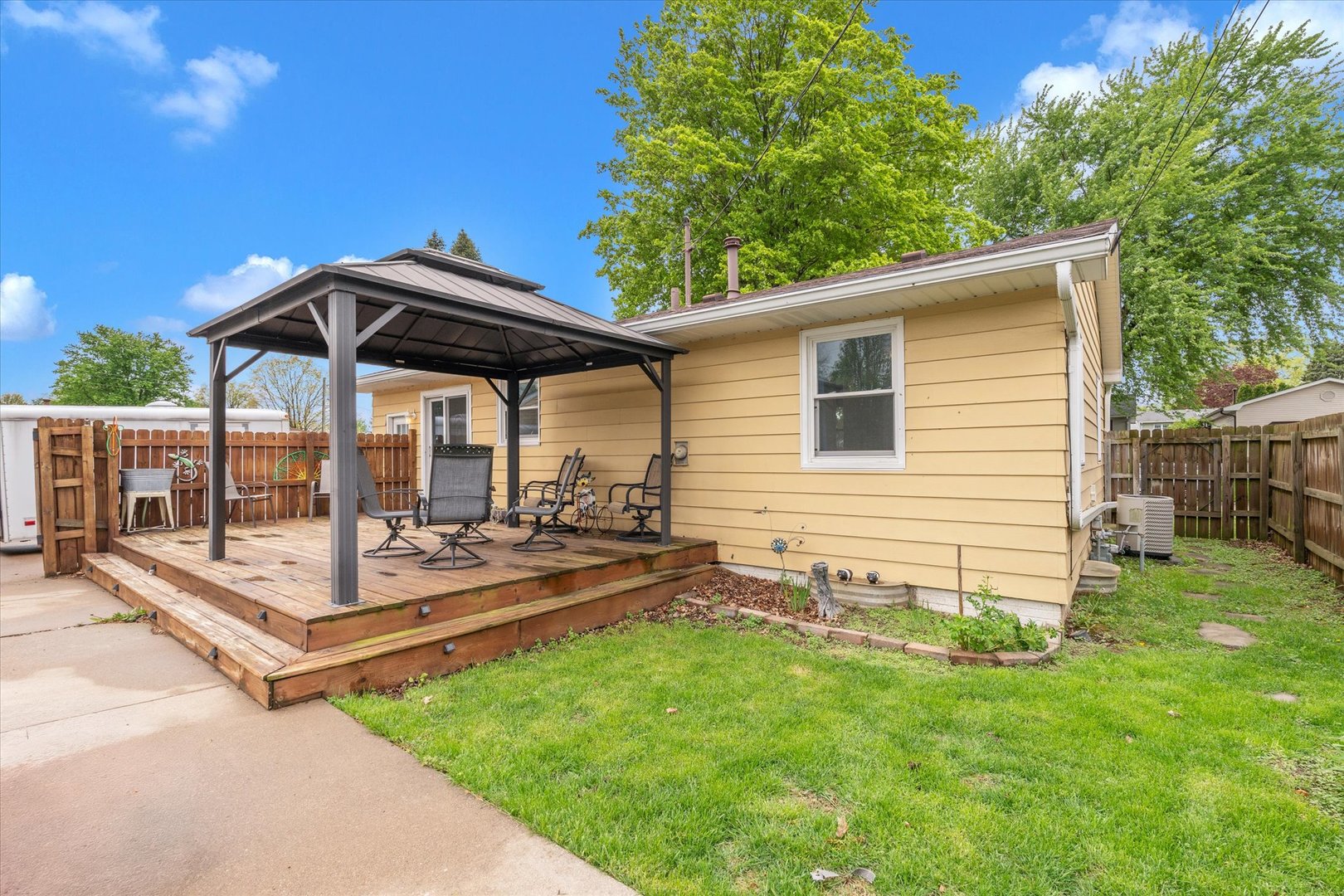 603 12th Avenue Hampton, IL 61256 - Photo 34 of 42