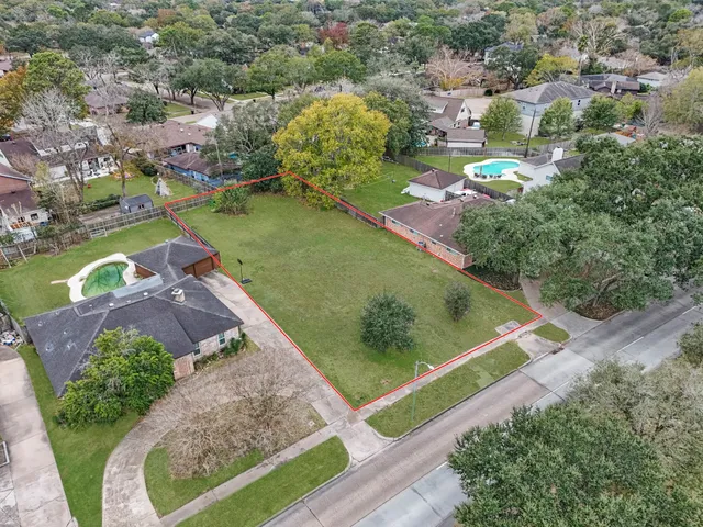 $260,000 | 5715 South Braeswood Boulevard, Houston, TX 77096