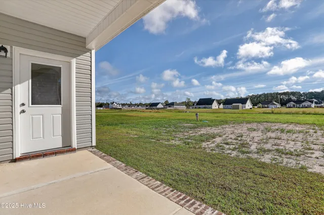 $328,900 | 304 Cotton Hl Place, Unit LOT 110, Hubert, NC 28539