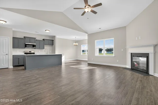 $328,900 | 304 Cotton Hl Place, Unit LOT 110, Hubert, NC 28539