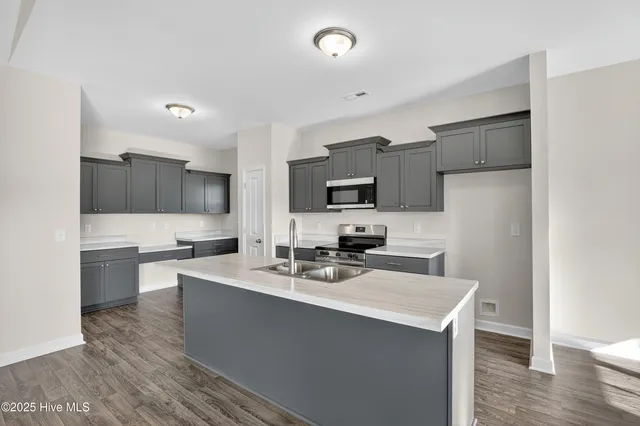 $328,900 | 304 Cotton Hl Place, Unit LOT 110, Hubert, NC 28539