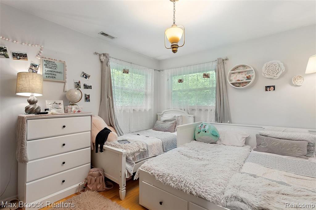 4059 Lincoln Road Bloomfield Hills, MI 48301 - Photo 14 of 19