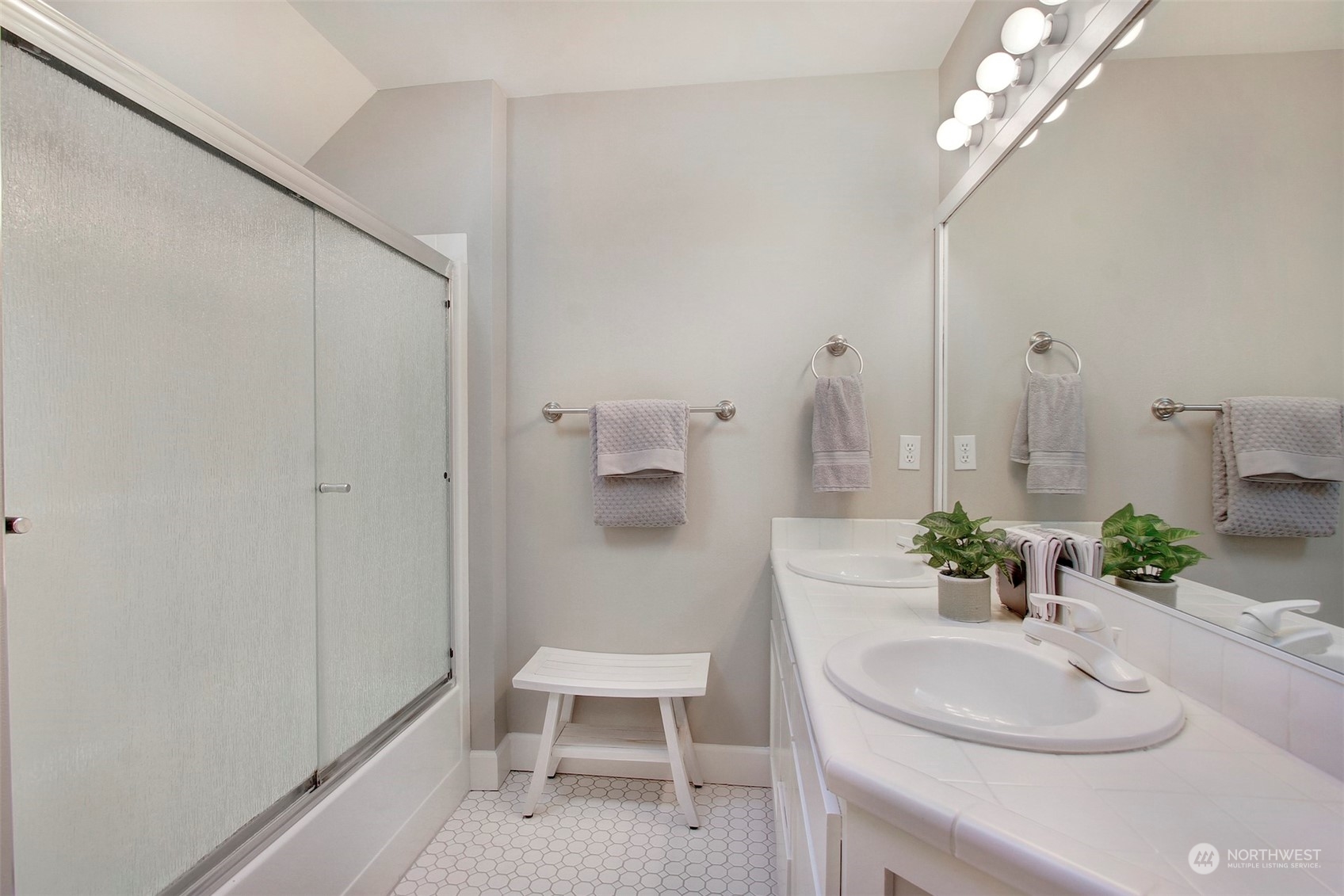 21230 Stottlemeyer Road Northeast Poulsbo, WA 98370 - Photo 24 of 40 Gallery Image 24