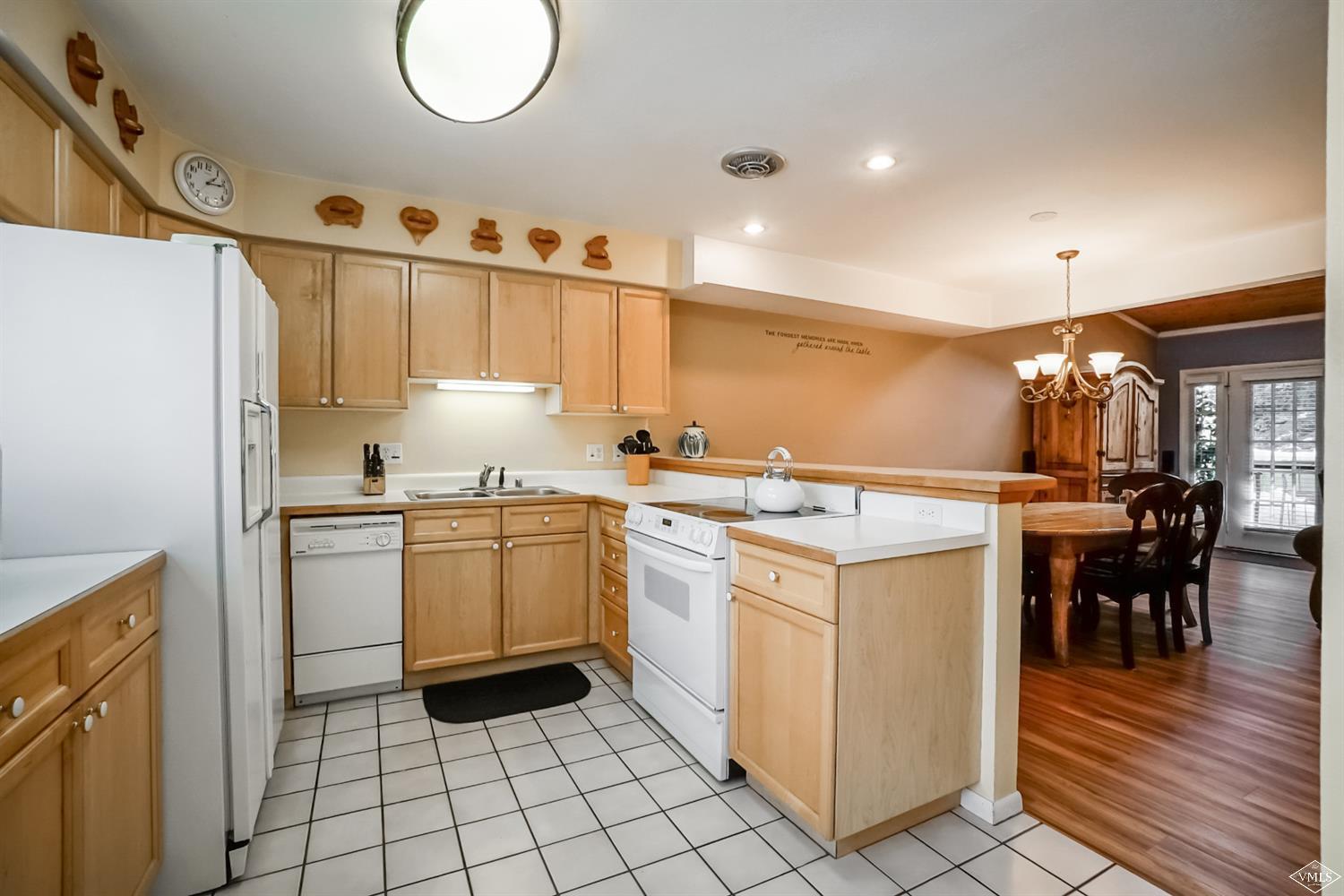 2560 Kinnickinnick Road, Unit F4 Vail, CO 81657 - Photo 15 of 25 Additional Photo