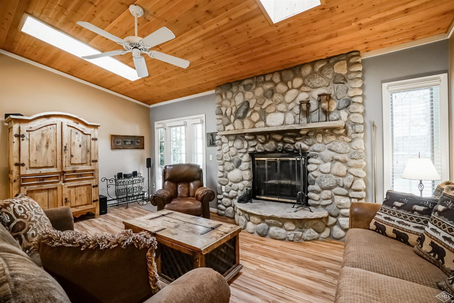 2560 Kinnickinnick Road, Unit F4 Vail, CO 81657 - Photo 4 of 25 Additional Photo