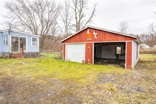 $82,500 | 6928 Highway 31, Arcadia, NY 14513