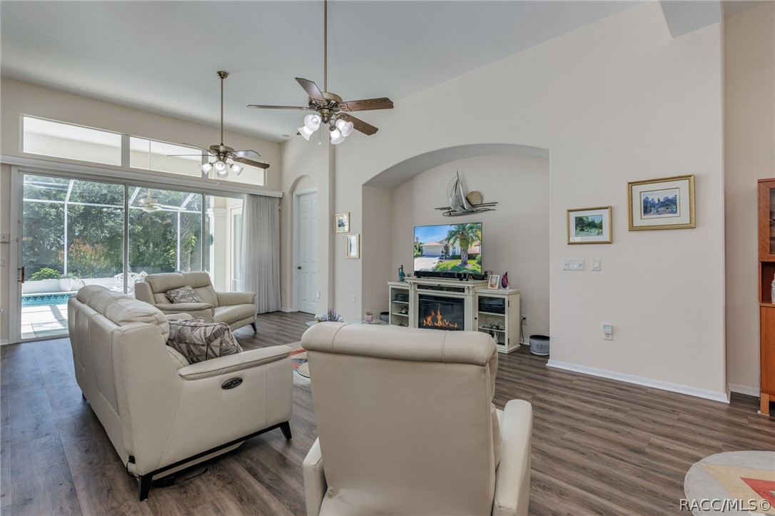 639 West Doerr Path Hernando, FL 34442 - Photo 31 of 61