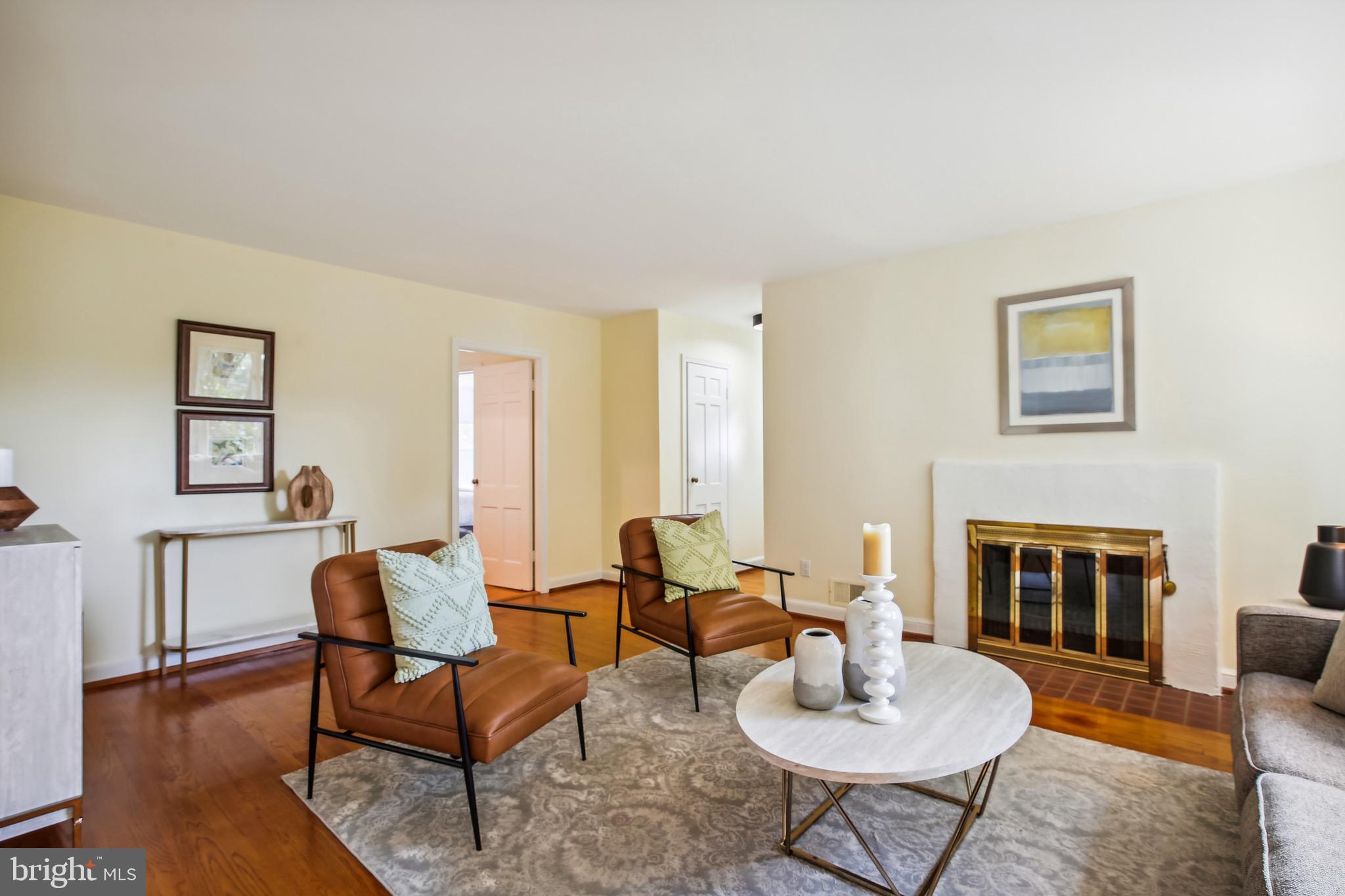 4531 Q Place Northwest Washington, DC 20007 - Photo 5 of 58 Lovely hardwoods & FP accent LR