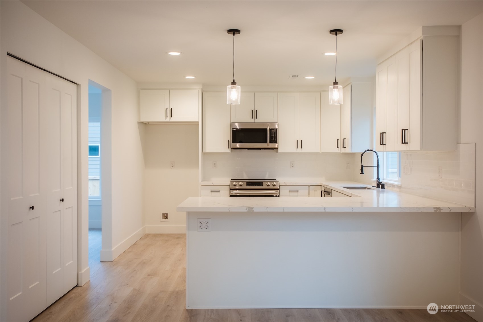 14040 Southeast 200th Street Renton, WA 98058 - Photo 3 of 23 Gallery Image 3