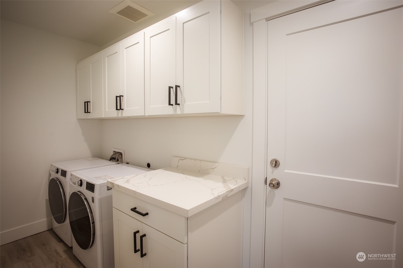 14040 Southeast 200th Street Renton, WA 98058 - Photo 9 of 23 Gallery Image 9
