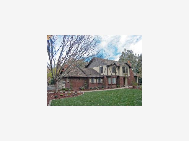 a black and white photo of a house