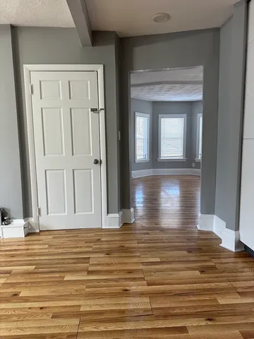 $2,100 | 72 Lowell Street, Unit 3, Peabody, MA 01960