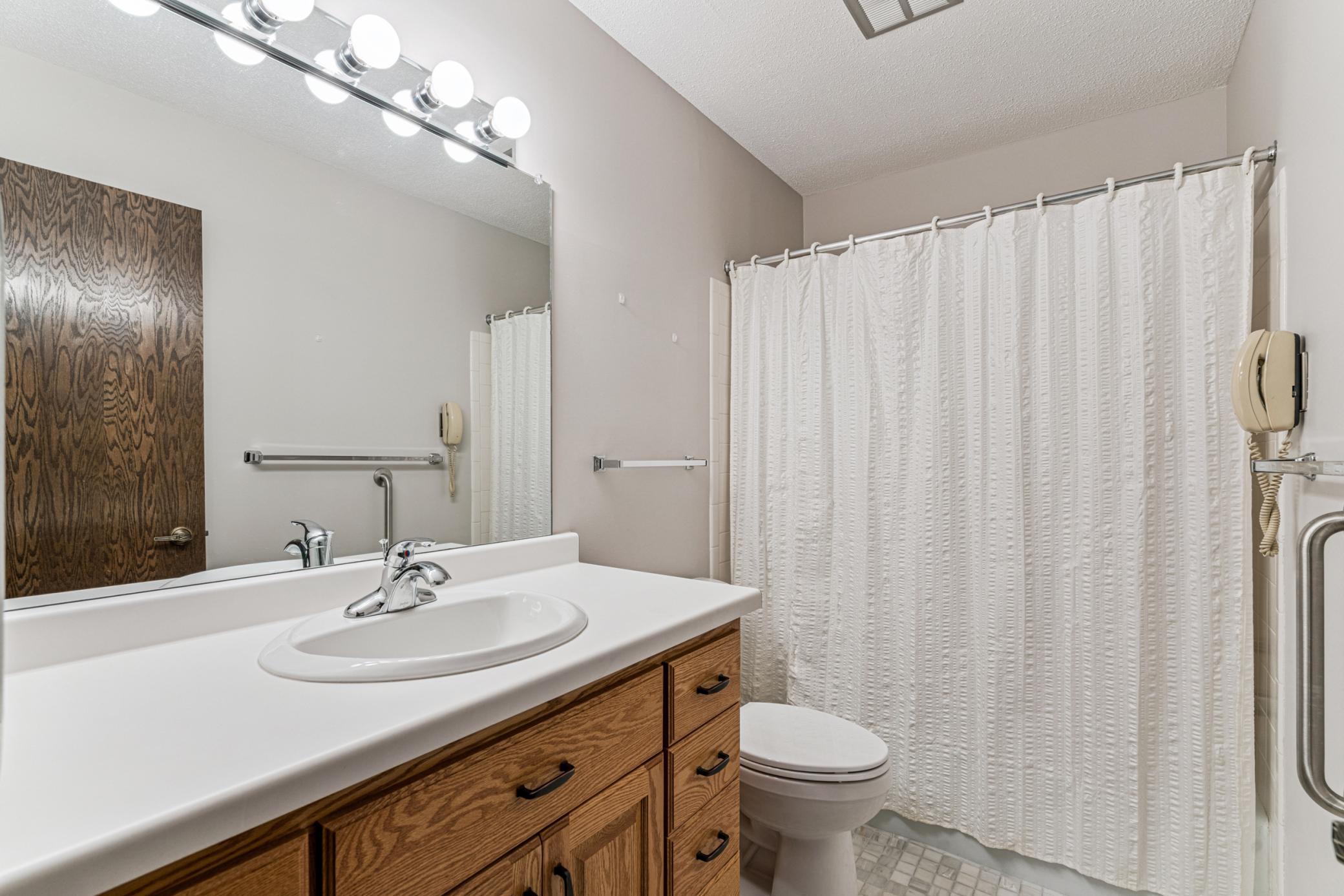 8441 Irwin Road, Unit 110 Bloomington, MN 55437 - Photo 20 of 32