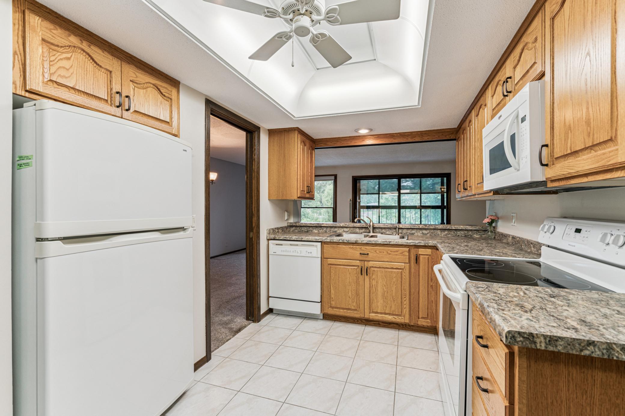 8441 Irwin Road, Unit 110 Bloomington, MN 55437 - Photo 8 of 32