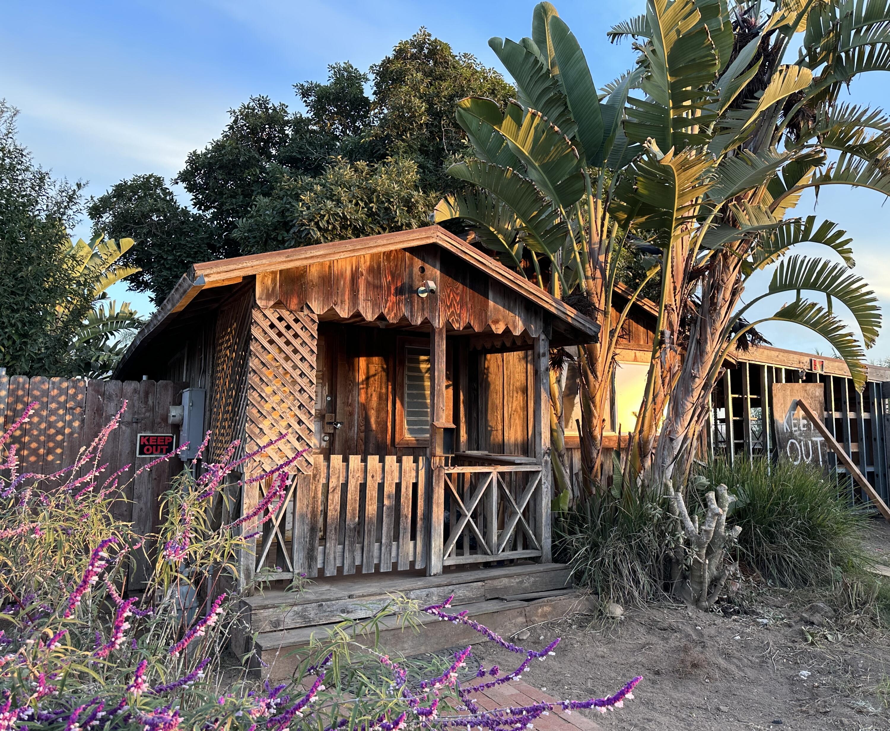 910 Pear Street Carpinteria, CA 93013 - Photo 2 of 5 Existing house