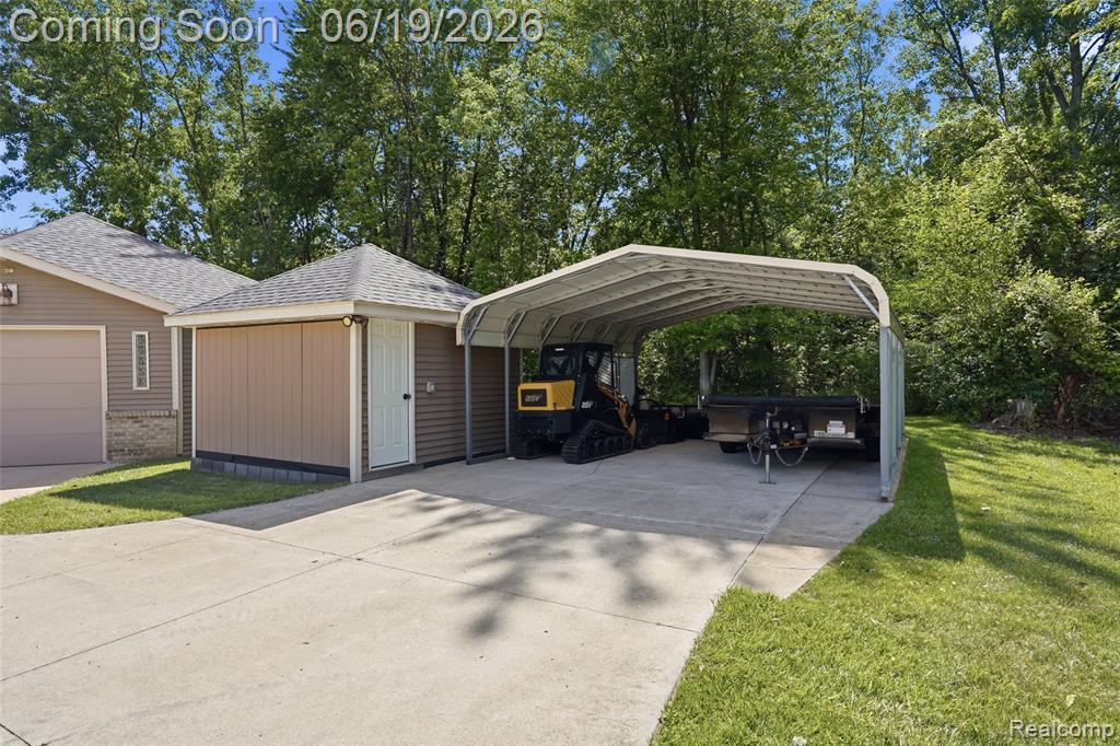 8888 Pilgrim Washington, MI 48094 - Photo 4 of 46
