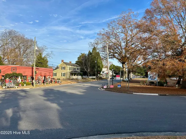 $1,600 | 101 South Main Street, Bath, NC 27808