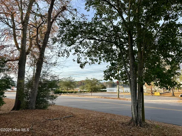 $1,600 | 101 South Main Street, Bath, NC 27808