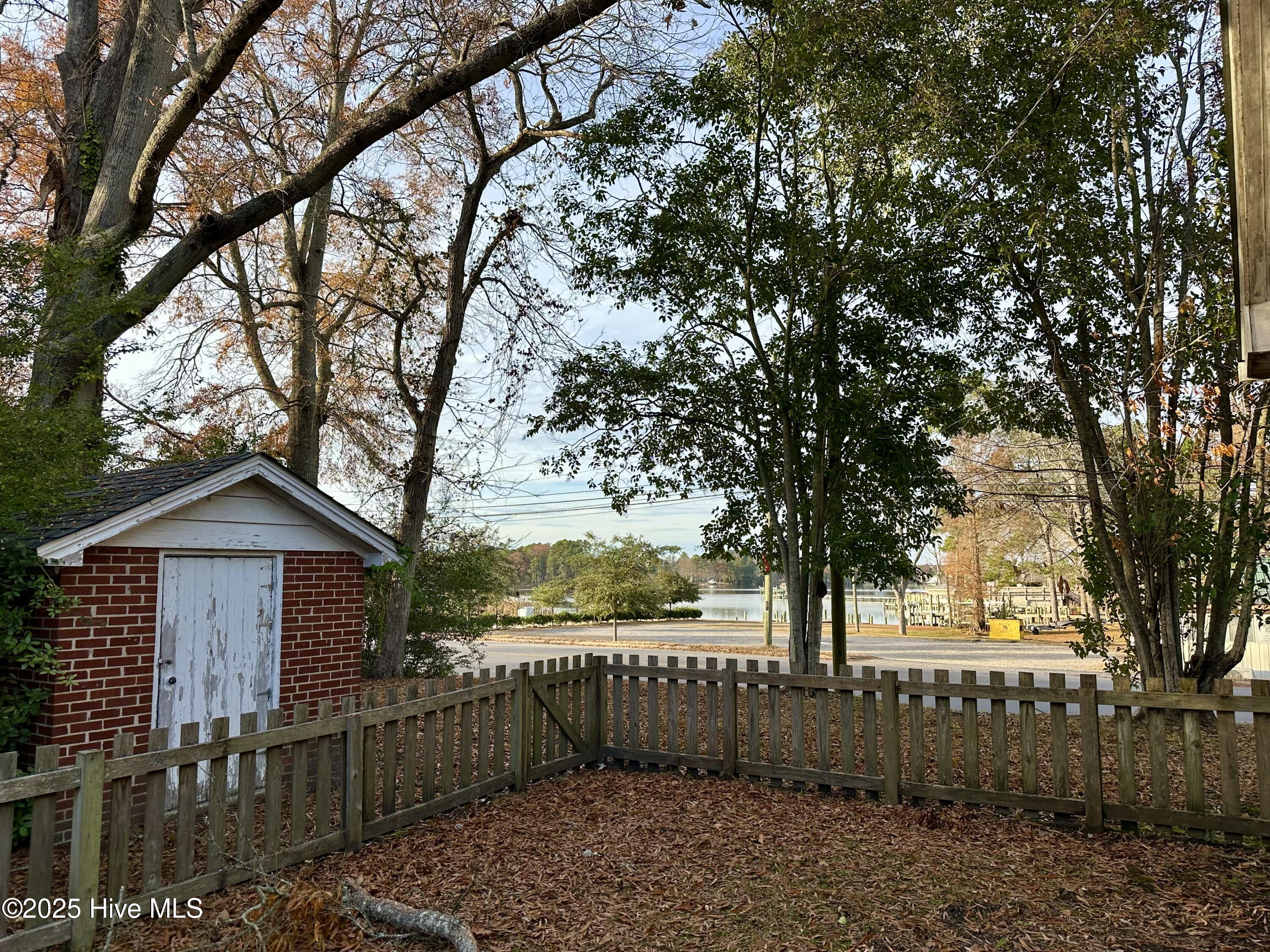 101 South Main Street Bath, NC 27808 - Photo 25 of 26 Side Yard