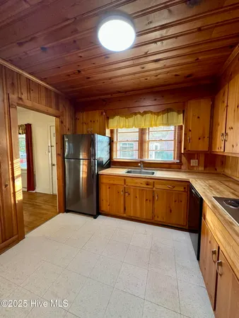 $1,600 | 101 South Main Street, Bath, NC 27808