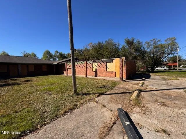 $105,000 | 3901 Camellia Street, Moss Point, MS 39563