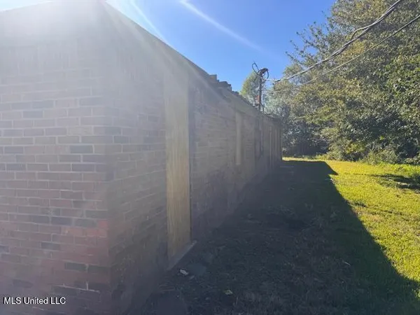 $105,000 | 3901 Camellia Street, Moss Point, MS 39563