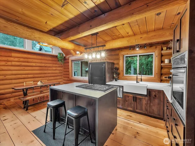 a view of an outdoor kitchen