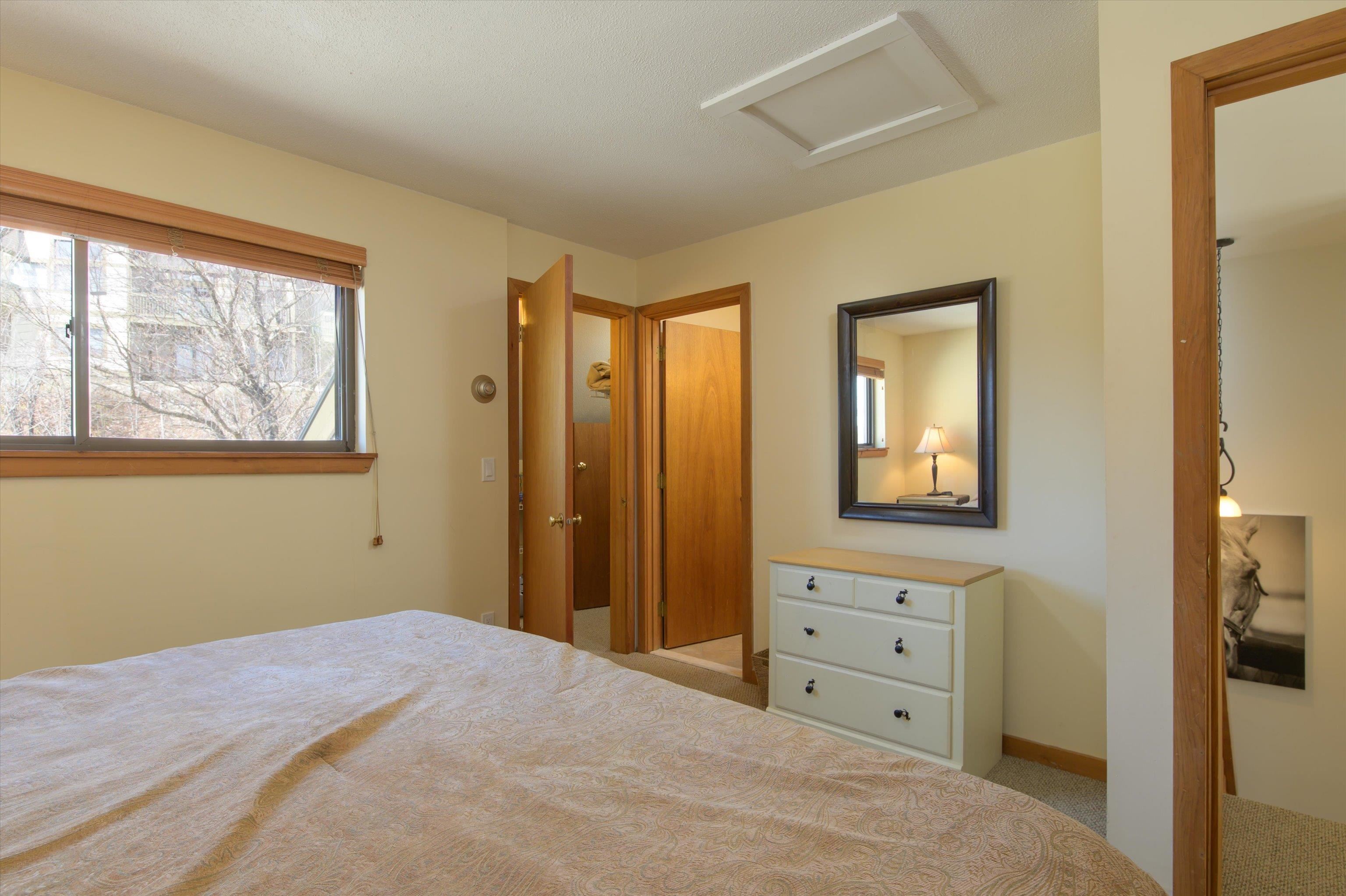 266 Okemo Trailside Extension, Unit 33B Ludlow, VT 05149 - Photo 11 of 40