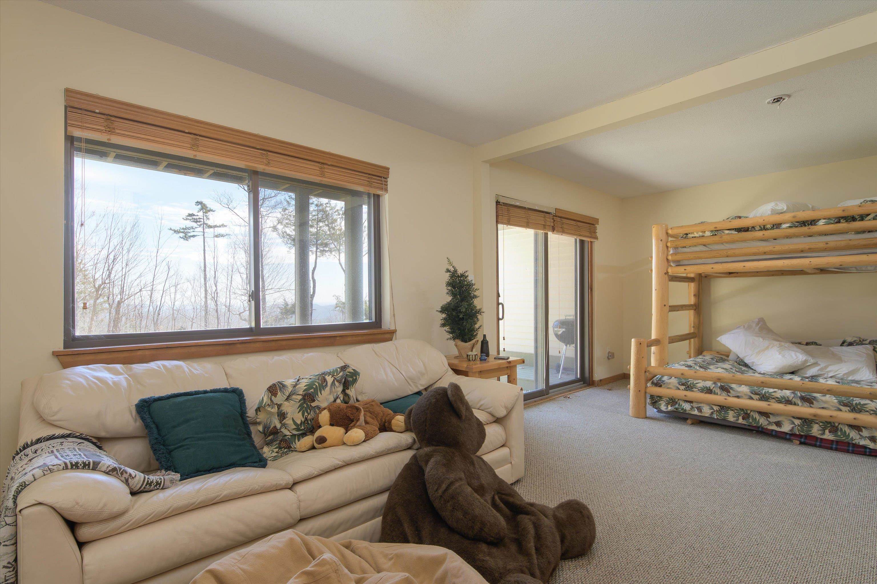266 Okemo Trailside Extension, Unit 33B Ludlow, VT 05149 - Photo 13 of 40