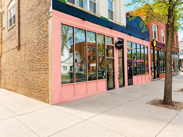 $1,800 | 2239 North Western Avenue, Unit 1R, Chicago, IL 60647