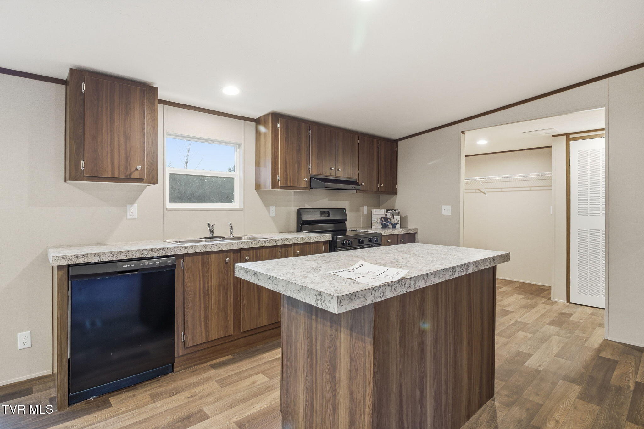 185 Union Road Greeneville, TN 37745 - Photo 6 of 47 19-web-or-mls-DZ3A2281