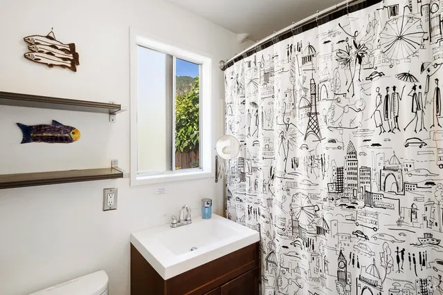 $2,300,000 | 40-42 Arenal Avenue, Stinson Beach, CA 94970