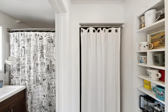 $2,300,000 | 40-42 Arenal Avenue, Stinson Beach, CA 94970