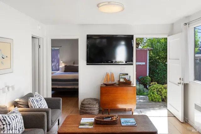 $2,300,000 | 40-42 Arenal Avenue, Stinson Beach, CA 94970