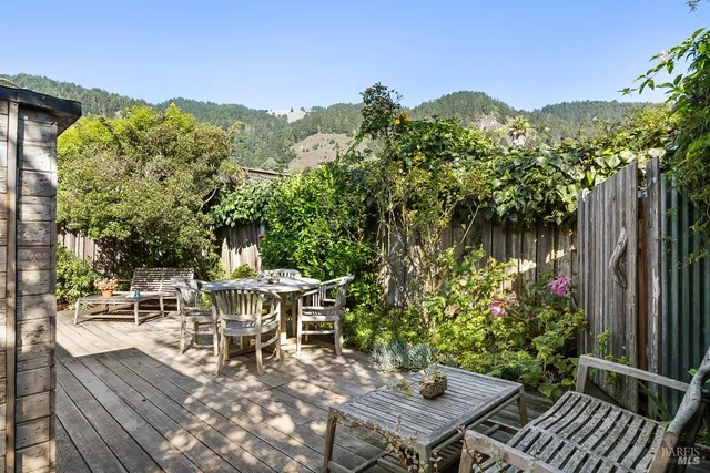 $2,300,000 | 40-42 Arenal Avenue, Stinson Beach, CA 94970