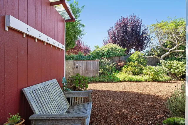 $2,300,000 | 40-42 Arenal Avenue, Stinson Beach, CA 94970